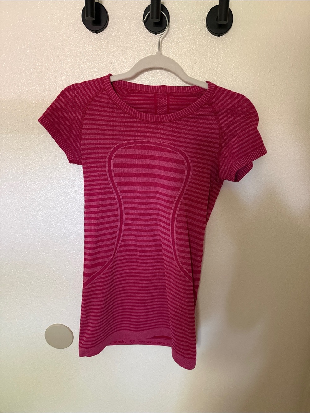 lululemon athletica Short Sleeve Striped Seamless Tee in Fuchsia